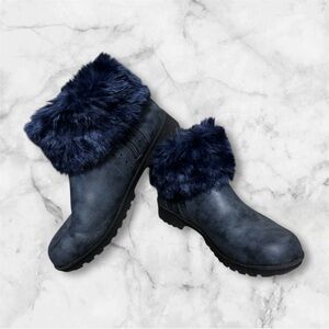 JSport women’s size 9 Navy Ankle Boot -faux fur top